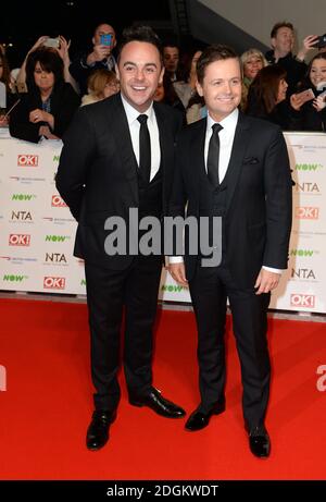 ANT (à gauche) et Dec aka Anthony McPartlin et Declan Donnelly participant aux National Television Awards 2016 à l'O2 Arena, Londres. Banque D'Images