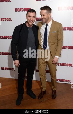 Ryan Reynolds et Ed Skrein assistent à un examen de dépistage spécial de Deadpool, le Soho Hotel, Londres. Le crédit photo doit être lu par Doug Peters EMPICS Entertainment Banque D'Images