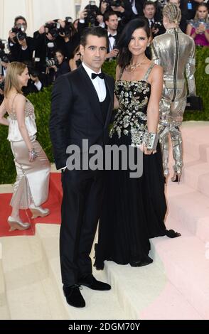 Colin Farrell et la sœur Claudine Farrell participant au Metropolitan Museum of Art met Gala 2016, à New York, aux États-Unis. Le crédit photo devrait se lire comme suit : Doug Peters/EMPICS Entertainment Banque D'Images