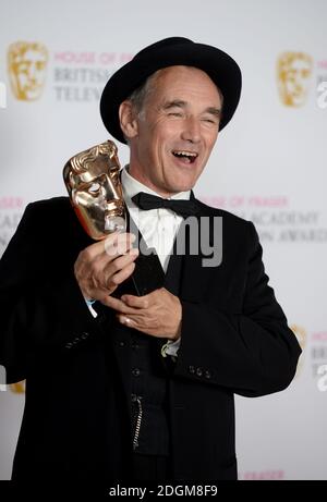 Mark Rylance avec le prix du meilleur acteur pour Wolf Hall dans la salle de presse The House of Fraser BAFTA TV Awards 2016 au Royal Festival Hall, Southbank, Londres. Banque D'Images