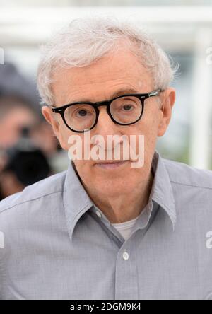 Woody Allen assistant à la photo de la Cafe Society qui s'est tenue au Palais de Festival. Partie du 69e Festival de Cannes en France. (Crédit obligatoire : Doug Peters/EMPICS Entertainment) Banque D'Images