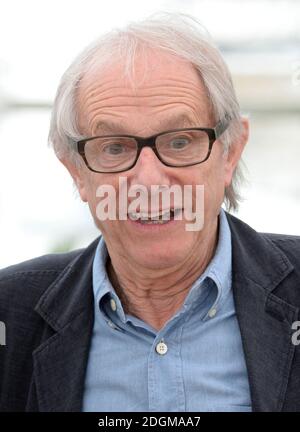 Ken Loach assistant à la photo I, Daniel Blake, qui s'est tenue au Palais de Festival. Partie du 69e Festival de Cannes en France. Banque D'Images