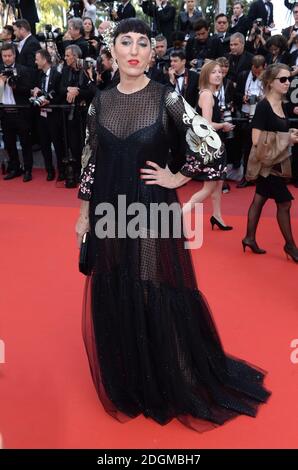 Rossy de Palma assister à la première aimante, qui s'est tenue au Palais de Festival. Partie du 69e Festival de Cannes en France. (Crédit obligatoire : Doug Peters/EMPICS Entertainment) Banque D'Images