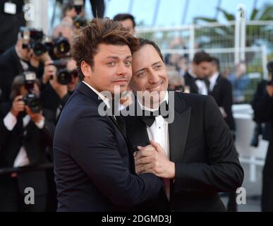 Gad Elmaleh et keV Adams assistent à la première d'elle au Palais de Fetival, Cannes. Partie du 69e Festival de Cannes en France. (Crédit obligatoire : Doug Peters/EMPICS Entertainment) Banque D'Images