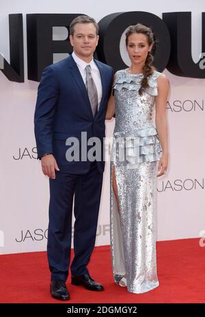 Matt Damon et Alicia Vikander assistent à la première européenne de Jason Bourne, Odeon Cinema, Leicester Square, Londres. Le crédit photo doit être lu par Doug Peters/EMPICS Entertainment Banque D'Images