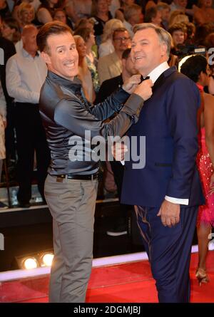 Anton du Beke et Ed Balls au lancement de Strictly Come Dancing 2016 aux studios Elstree à Hertfordshire. Date de la photo: Mardi 30 août 2016. Le crédit photo devrait se lire comme suit : Doug Peters/EMPICS Entertainment Banque D'Images