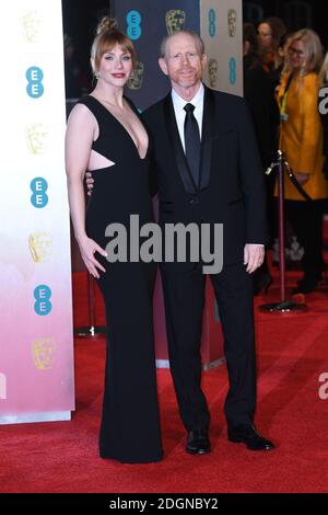 Bryce Dallas Howard et Ron Howard assistent aux EE British Academy film Awards qui se tiennent au Royal Albert Hall, à Kensington Gore, à Kensington, à Londres. Date de la photo: Dimanche 12 février 2017. Le crédit photo devrait se lire comme suit : Doug Peters/ EMPICS Entertainment Banque D'Images