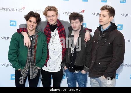 (De gauche à droite) les Vamps Brad Simpson, Tristan Evans, Connor ball et James McVey participant à l'événement et concert caritatifs We Day UK, le SSE Arena, Londres. Banque D'Images