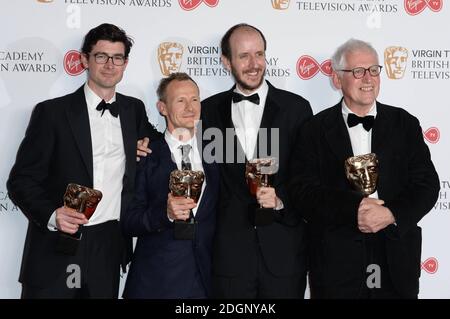 George Ormond, Marc Munden, Jack Thorne et John Chapman, lauréats du prix Mini Series pour « National Treasure », dans la zone de photos des lauréats des Virgin British Academy Television Awards (BAFTA), qui se tiennent au Royal Festival Hall, Southbank, Londres. Le crédit photo devrait se lire comme suit : Doug Peters/ EMPICS Entertainment Banque D'Images