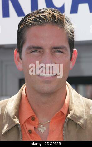 Jim Caviezel, star de la passion du Christ, ouvre le Pavillon américain au Festival de Cannes 2004, France. Doug Peters/allocationdigital Banque D'Images