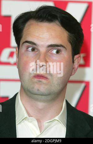 Jimmy Carr assistait aux prix TV Quick Awards 2004 à l'hôtel Dorchester de Londres. Doug Peters/allactiondigital.com Banque D'Images