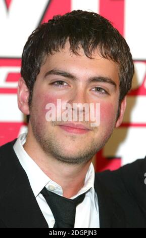 Bruno Langley assiste aux prix TV Quick Awards 2004 à l'hôtel Dorchester de Londres. Doug Peters/allactiondigital.com Banque D'Images