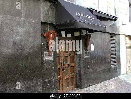 Discothèque Pangea à Piccadilly, Londres. La boîte de nuit a été le théâtre d'une fracas entre le prince Harry et les photographes alors qu'il a lef le club dans les premières heures du 20/10/04. L'incident à 3h30 a laissé un photographe avec une lèvre coupée et le prince aurait été frappé au visage avec un appareil photo. Doug Peters/allactiondigital.com Banque D'Images