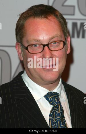 Vic Reeves arrive aux 2004 TV moments, BBC Television Center, Londres. Doug Peters/allactiondigital.com Banque D'Images