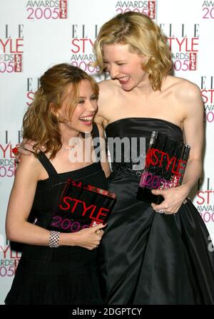 Kylie Minogue et Cate Blanchett à l'occasion des Ele style Awards 2005, marché de Spitalfields, Londres. Doug Peters/allactiondigital.com Banque D'Images