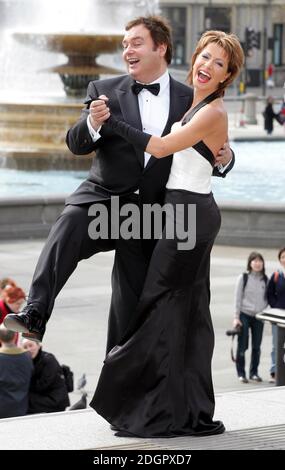 Natasha Kaplinsky et Eamonn Holmes don quarante vêtements de soirée pour annoncer la ligne et les détails du billet pour Ã”A Party to Remember Ã Live de Trafalgar Square Ã VE jour 60th. Doug Peters/allactiondigital.com Banque D'Images