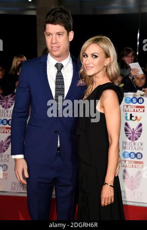 Katherine Kelly et son mari Ryan Clark assistent aux Pride of Britain Awards 2017 qui se tiennent à Grosvenor House, Londres. Le crédit photo devrait se lire comme suit : Doug Peters/EMPICS Entertainment Banque D'Images