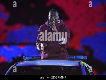 Stormzy sur scène lors des MTV Europe Music Awards 2017 qui se tiennent au SSE Arena de Londres. Le crédit photo devrait se lire comme suit : Doug Peters/EMPICS Entertainment Banque D'Images