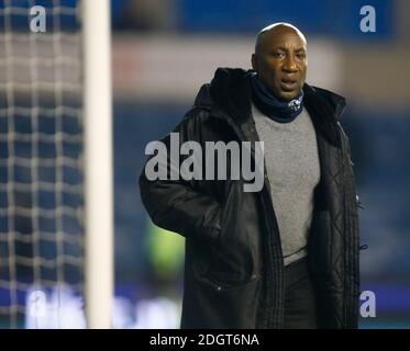 LONDRES, Royaume-Uni, DÉCEMBRE 08: Queens Park Rangers Directeur technique / responsable de l'entraînement Chris Ramsey pendant le championnat Sky Bet entre Millw Banque D'Images