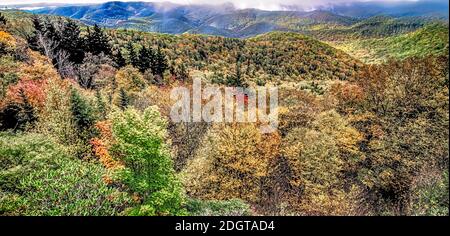 Lever du soleil matin Ove Blue Ridge parkway montagnes Banque D'Images