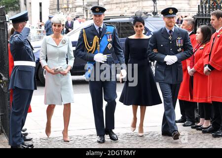 Catherine, duchesse de Cambridge (à gauche), Prince William, duc de Cambridge (deuxième à gauche), Meghan, duchesse de Sussex, et Prince Harry (à droite) pendant le centenaire de la RAF à Westminster Abbey, Londres. Le crédit photo devrait se lire comme suit : Doug Peters/EMPICS Banque D'Images