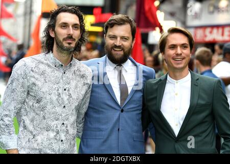 Blake Harrison (à gauche), le réalisateur Iain Morris et Joe Thomas (à droite) participant à la première mondiale du Festival à Cineworld Leicester Square, Londres. Le crédit photo devrait se lire comme suit : Doug Peters/EMPICS Banque D'Images