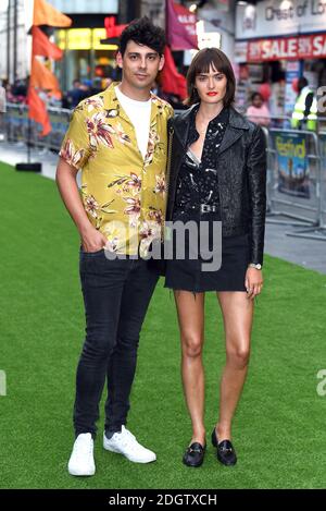 Matt Richardson (à gauche) et Sam Rollinson participant à la première mondiale du Festival à Cineworld Leicester Square, Londres. Le crédit photo devrait se lire comme suit : Doug Peters/EMPICS Banque D'Images