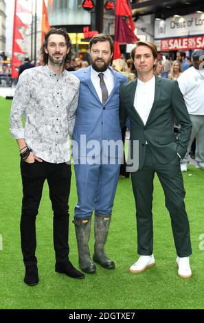 Blake Harrison (à gauche), le réalisateur Iain Morris et Joe Thomas (à droite) participant à la première mondiale du Festival à Cineworld Leicester Square, Londres. Le crédit photo devrait se lire comme suit : Doug Peters/EMPICS Banque D'Images