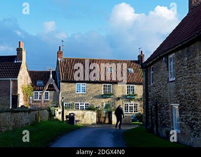 Cottages traditionnels dans le village d'Elloughton, East Yorkshire, Humberside, Angleterre Banque D'Images