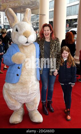 Lucy Montgomery assister à la représentation de gala de où est Peter Rabbit? Au Theatre Royal Haymarket, Londres Banque D'Images