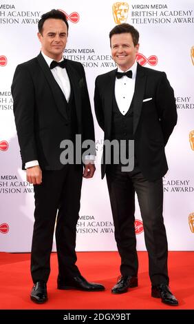 ANT McPartlin et Declan Donnelly participant aux prix de la télévision BAFTA de Virgin Media, qui se tiennent au Royal Festival Hall de Londres. Le crédit photo devrait se lire comme suit : Doug Peters/EMPICS Banque D'Images