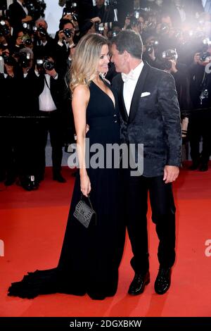 Nicole Kimpel et Antonio Banderas assistent à la première de la douleur et de la gloire, qui s'est tenue au Grand Théâtre lumière pendant le 72e Festival de Cannes Banque D'Images