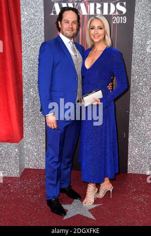 Ali Bastian et son mari David O'Mahony assistent aux British SOAP Awards 2018 qui se tiennent au Lowry, Manchester Banque D'Images