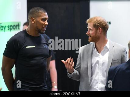 Le duc de Sussex et Anthony Joshua assistent au lancement de Made by Sport, une nouvelle campagne réunissant une coalition d'organismes de bienfaisance soutenant les jeunes défavorisés par le sport, au Black Prince Trust à Lambeth, Londres. Crédit photo devrait lire: Doug Peters/EMPICS Banque D'Images