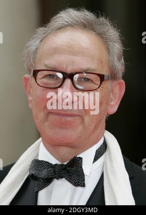 Simon Schama arrive aux British Academy Television Awards, qui se tiennent au London Palladium, dans le centre de Londres, le 20 mai 2007. Banque D'Images