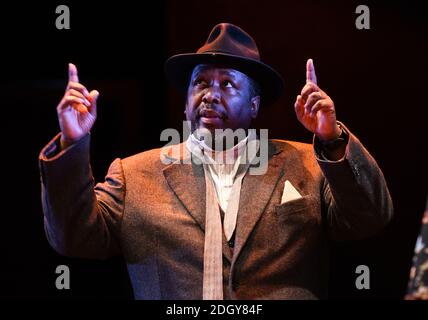 Wendell Pierce apparaît sur scène dans Death of a Salesman, Piccadilly Theatre, West End, Londres . Le crédit photo devrait se lire comme suit : Doug Peters/EMPICS Banque D'Images