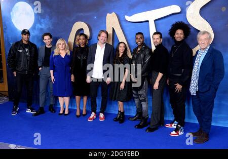 Larry Bourgeois (de gauche à droite), Laurie Davidson, Rebel Wilson, Jennifer Hudson, Tom Hooper, Francesca Hayward, Jason Derulo, Robbie Fairchild, Laurent Bourgeois et Sir Ian McKennen assistant à la photo de Cats à l'hôtel Corinthia, à Londres Banque D'Images