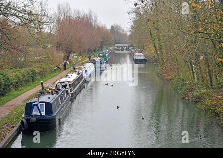 GV du village de Kintbury, près de Hungerford, Berkshire - River Kennett, mercredi 2 décembre 2020.
