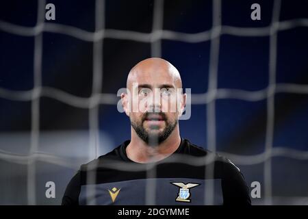 Rome, Italie. 08 décembre 2020. Manuel Jose Pepe Reina de SS Lazio regarde pendant l'échauffement avant le match de football de stade F du groupe de la Ligue des Champions entre SS Lazio et le Club Brugge au stadio Olimpicoin Rome (Italie), le 8 décembre 2020. Photo Andrea Staccioli/Insidefoto crédit: Insidefoto srl/Alamy Live News Banque D'Images