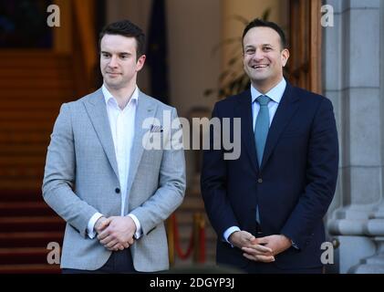 Leo Varadkar, Taoiseach d'Irlande, et son associé Matt Barrett aux bâtiments gouvernementaux de Dublin, au cours de leur visite de trois jours en République d'Irlande. Le crédit photo devrait se lire comme suit : Doug Peters/EMPICS Banque D'Images