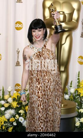 Diablo Cody avec le prix du meilleur scénario original reçu pour Juno lors du 80e Academy Awards (Oscars) au Kodak Theatre de Los Angeles. Banque D'Images