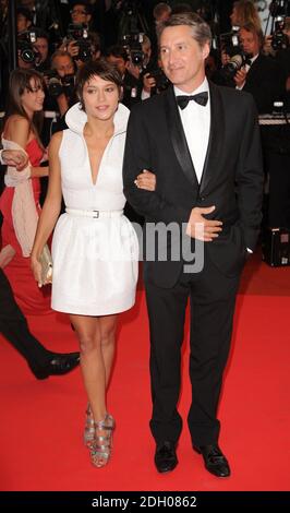 Antoine de Caunes et Emma de Caunes arrivent pour la première de Changeling au Palais des Festivals de Cannes, France. Banque D'Images