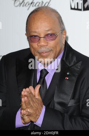 Quincy Jones arrive à la 17e édition annuelle de la Elton John AIDS Foundation Oscar Party au Pacific Design Center, West Hollywood. Banque D'Images