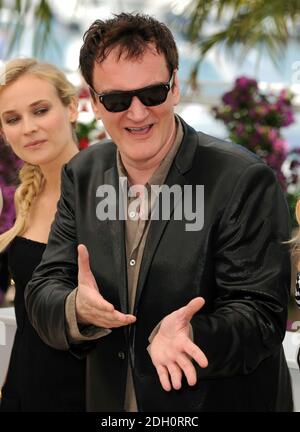 Quentin Tarantino assiste à une séance photo pour le film Inglourious Basterds au Palais de Festival, pendant le 62e Festival de Cannes, France. Banque D'Images