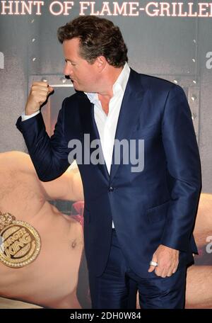 Piers Morgan assiste à un photocall pour le nouveau Burger King fragrance 'Flame' à Selfridges le 15 juin 2009 à Londres. Banque D'Images