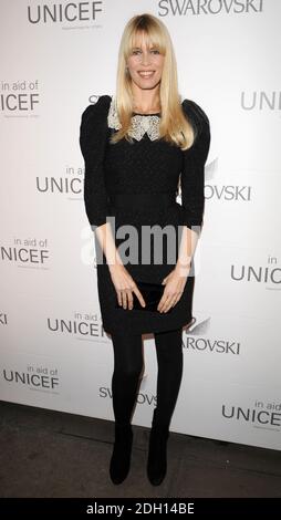 Claudia Schiffer arrive à la Swarovski Christmas Light Party en aide à l'UNICEF à l'hôtel Mandarin Oriental de Knightsbridge, Londres Banque D'Images