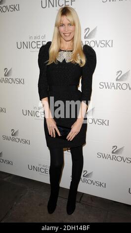 Claudia Schiffer arrive à la Swarovski Christmas Light Party en aide à l'UNICEF à l'hôtel Mandarin Oriental de Knightsbridge, Londres Banque D'Images