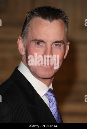 Gary Rhodes arrivant à la première du Cirque du Soleil de Varekai, le Royal Albert Hall, Kensington, Londres. Banque D'Images