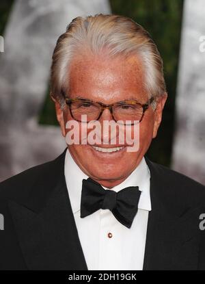 George Hamilton arrivant à la Vanity Fair Oscar Viewing Party 2010, à la Tour du coucher du soleil, Los Angeles Banque D'Images