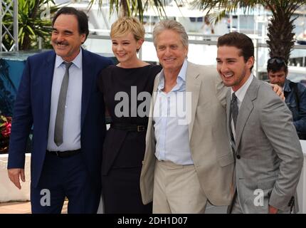 (De gauche à droite) Oliver Stone, Carey Mulligan, Michael Douglas et Shia LaBeouf assistent à la séance photo du nouveau film Wall Street: Money Never dort au Palais de Festival de Cannes. Banque D'Images